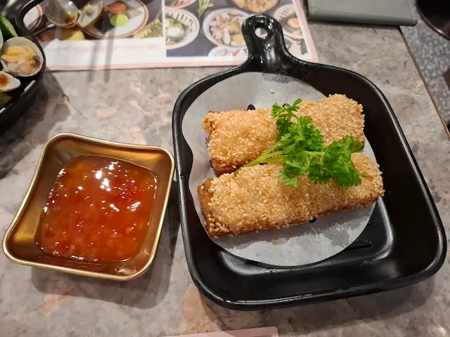 芝麻蝦多士