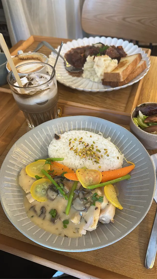 法式香草汁鷄胸配日本珍珠米飯