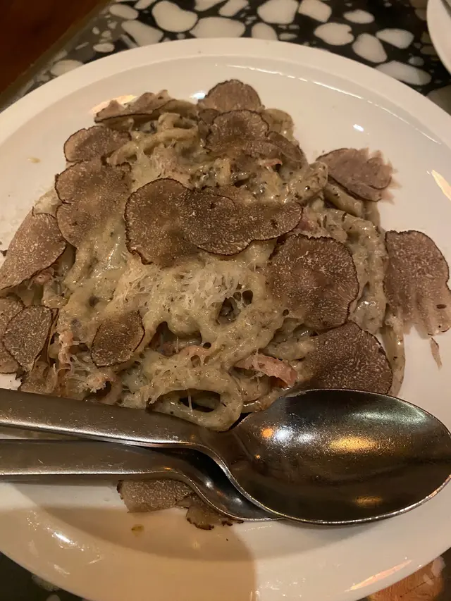 期間限定黑松露圓麵