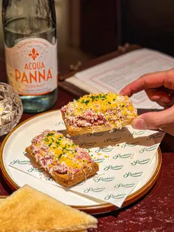 Crostini  Di  Manzo