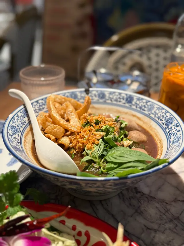 紐西蘭西冷牛肉片&牛丸船麵