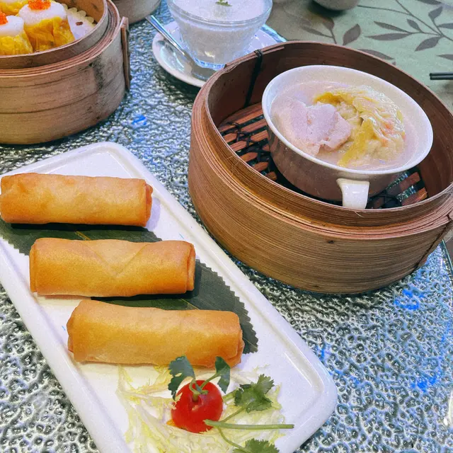 招牌胡椒濃雞湯灌湯餃