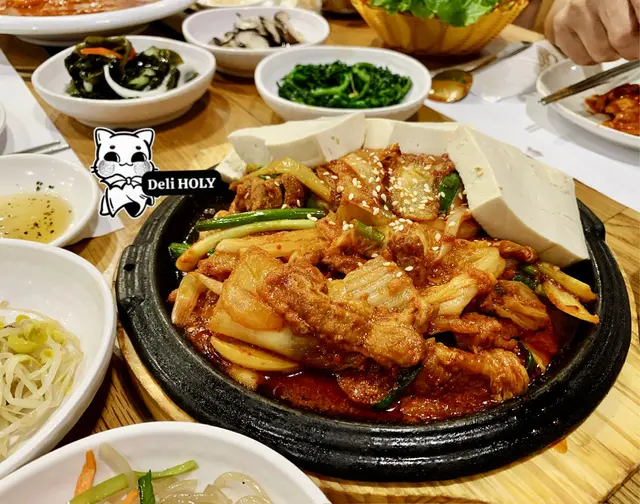 泡菜豬肉拼豆腐