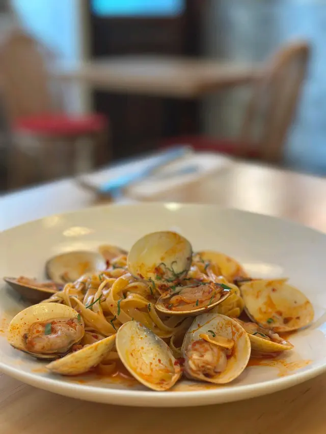 Clam & garlic