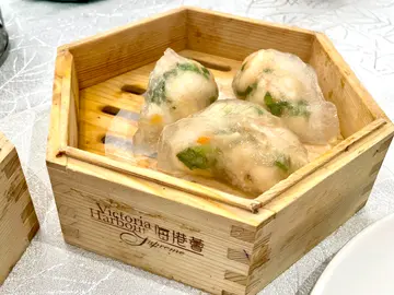 长脚蟹肉水晶饺