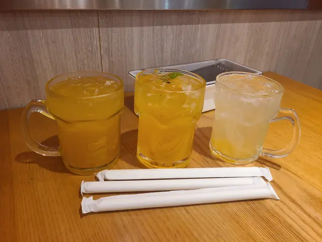 芒芒梳打、百香果梳打、凍柚子茶