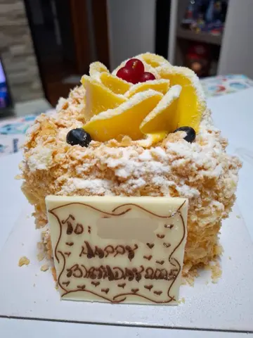 芒果拿破仑蛋糕(加生日牌)