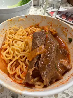 拉面（千祈唔好叫，又冻又鞋）