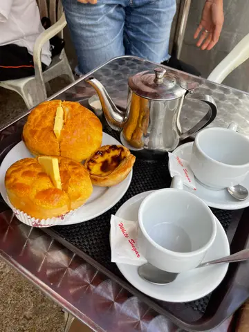菠蘿油蛋撻