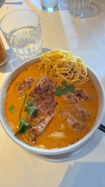 咖哩鸡扒面