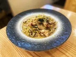 黑松露野菌鸡柳意粉