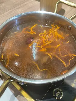 药膳虫草花桃胶鸡汤