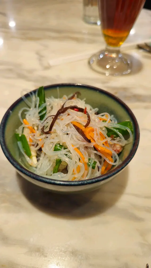 扎肉粉絲木耳沙律