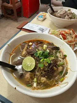 極度惡劣，睇見都唔開胃，食落仲大鑊。
