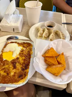 溜心蛋免治牛肉飯，一口蝦多士，餃子