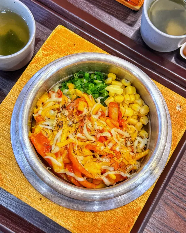 芝士辣炒魷魚拌飯