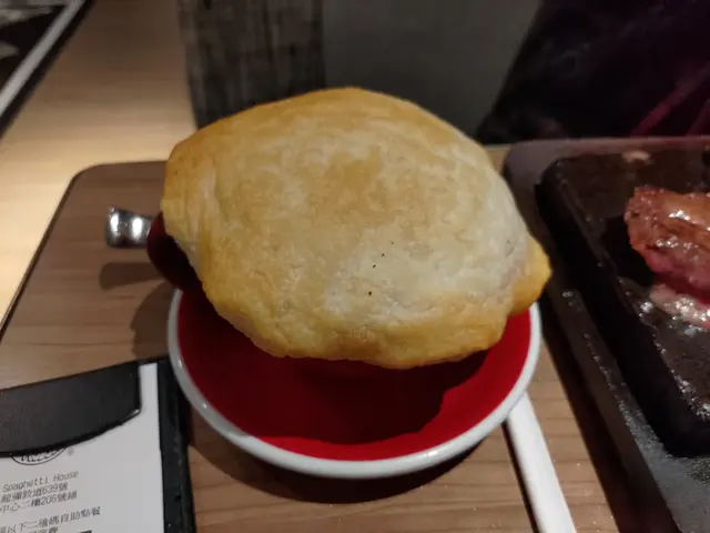 酥皮龍蝦湯