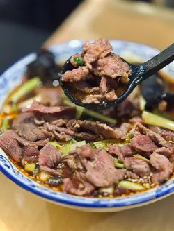 泡椒生滚吊笼面