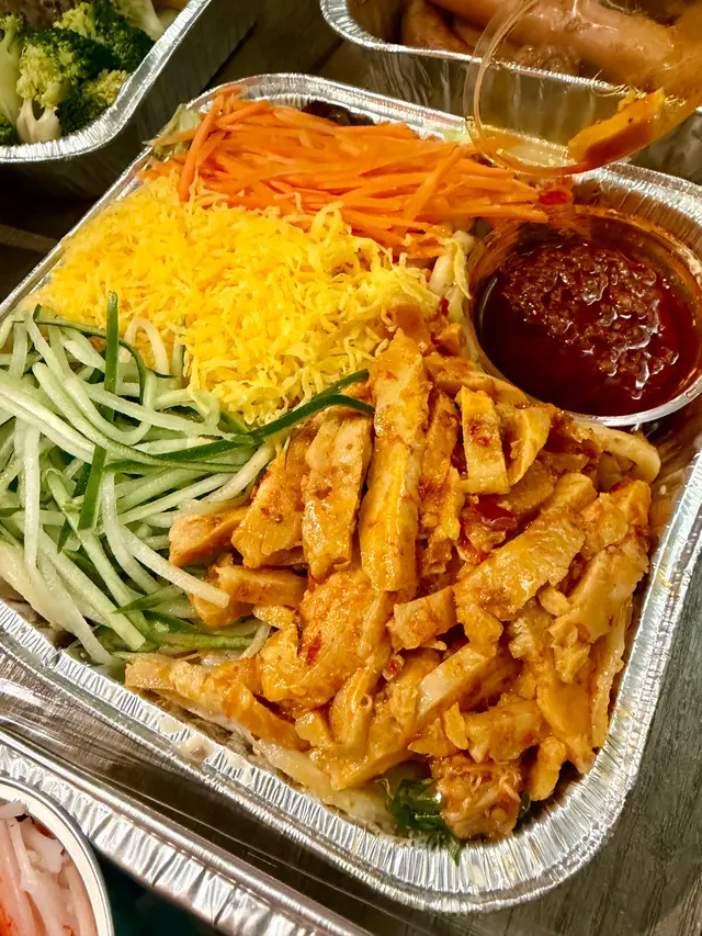 川味麻辣手撕雞烏冬