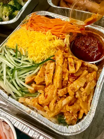 川味麻辣手撕雞烏冬