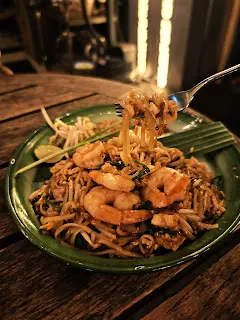 泰式虎蝦炒金邊粉