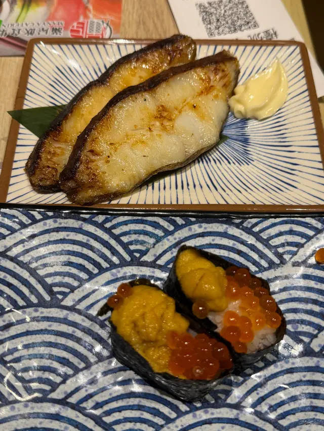 鱈魚及海膽魚子軍艦