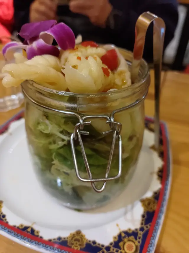 泰式酸辣鳳爪沙律