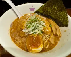 濃厚蟹味豚骨拉麵