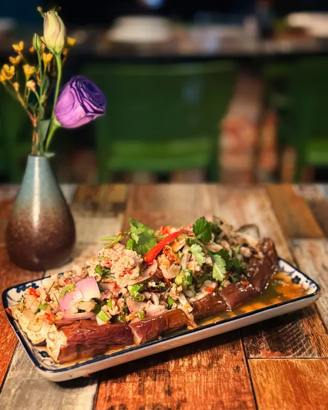 茄子肉碎魷魚沙律