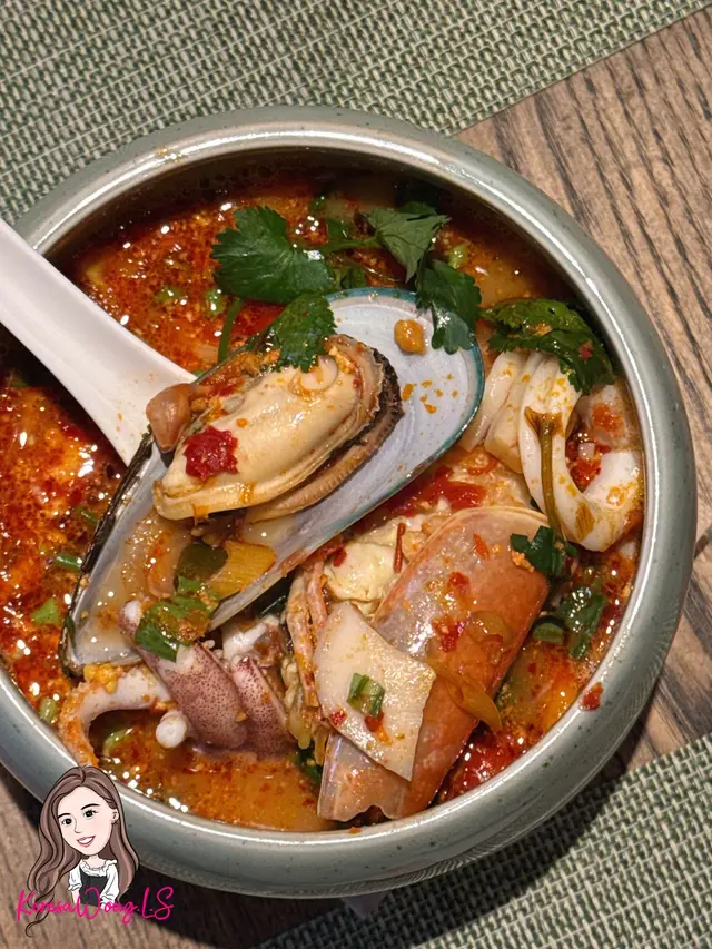 冬蔭功湯with seafood