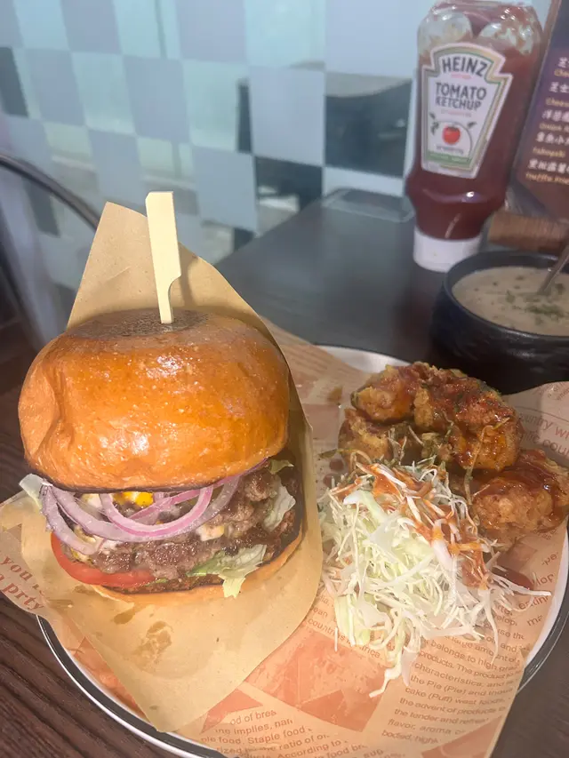 招牌超級笨蛋漢堡