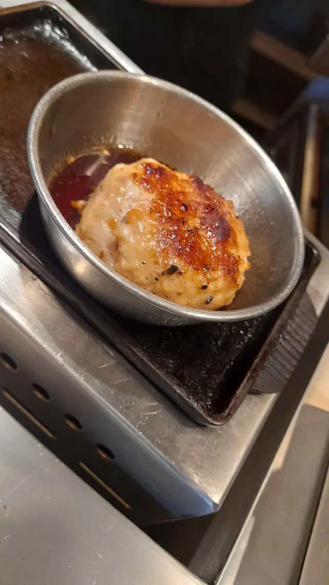 米豚X免治雞肉漢堡