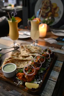 Chicken Tikka, Plain Naan