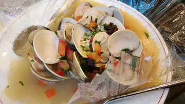 Clams A La Basque