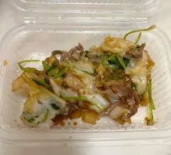 梳打粉味勁重又勁鹹嘅芫荽牛肉腸