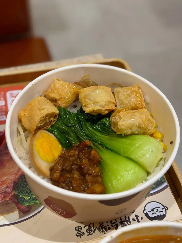 台南花枝卷滷肉便當