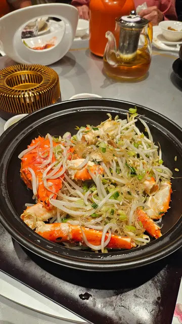 清蒸阿拉斯加長腳蟹配粉絲煲