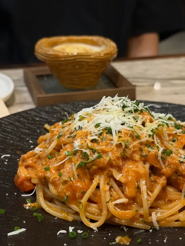 白蘭樹下氈酒蟹肉意粉