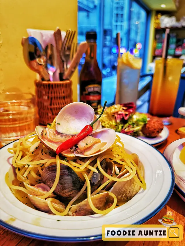 白酒汁煮鮮蜆意粉