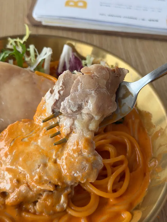 蜂蜜蒜蓉雞扒辣奶油意粉