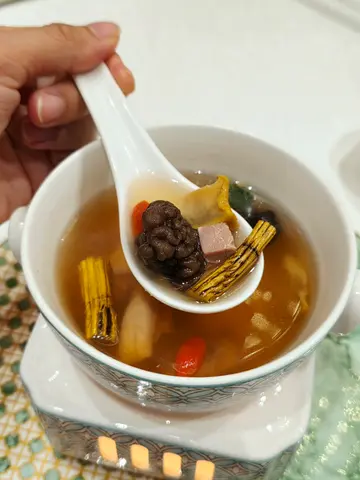 石斛核桃菌炖螺头