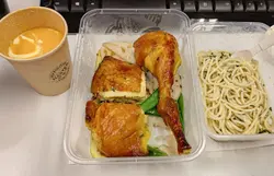 招牌烤法式三黃雞(例) 配時令蔬菜