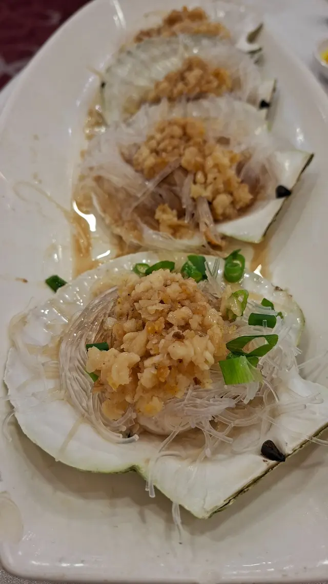 蒜茸粉絲蒸元貝