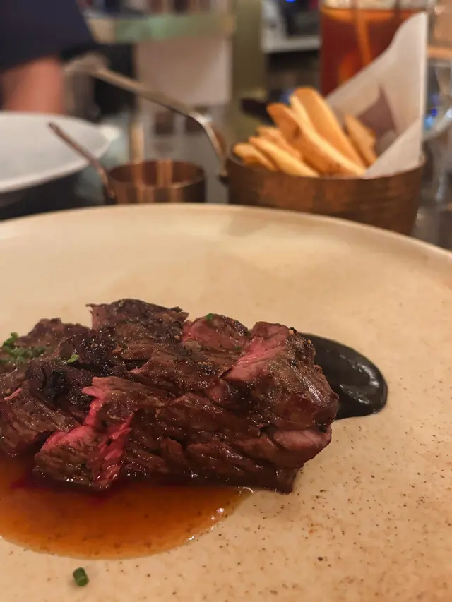 M4+澳洲和牛脊肉配薯條