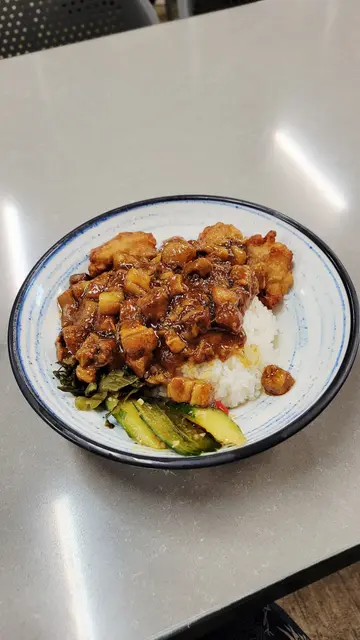 唐揚鷄塊滷肉飯