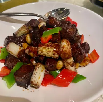 蔥爆雪花炒牛柳粒