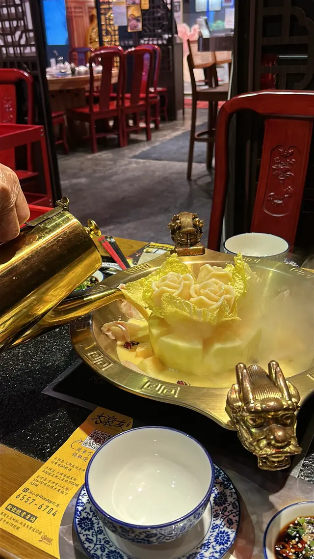 翻雲覆乳-香濃豆乳蜜瓜龍躉雞湯