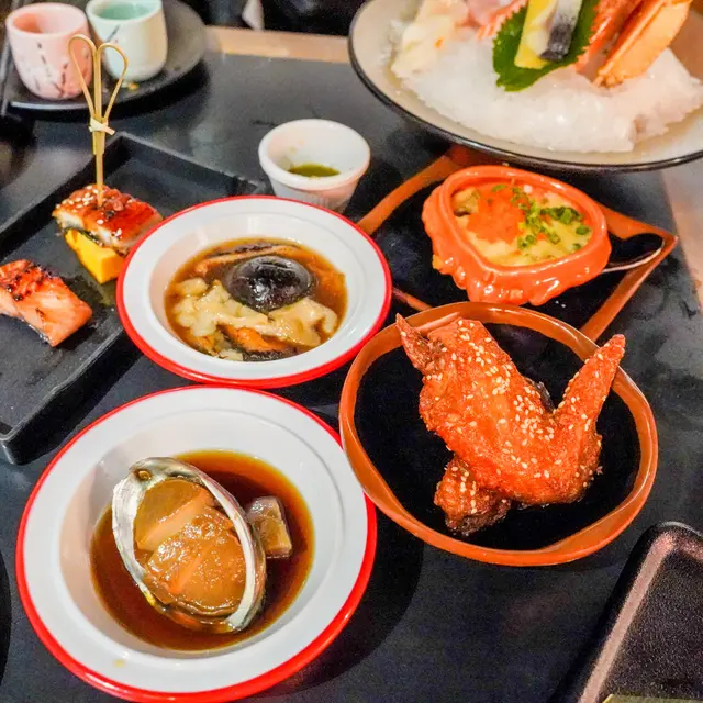 秘製磯煮大根鮑魚, 鮑汁花膠海參, 帶子蟹中寶, 玉子燒汁鰻魚, 芝麻雞翼