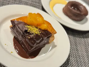 即場焗製千層酥,十分鬆脆