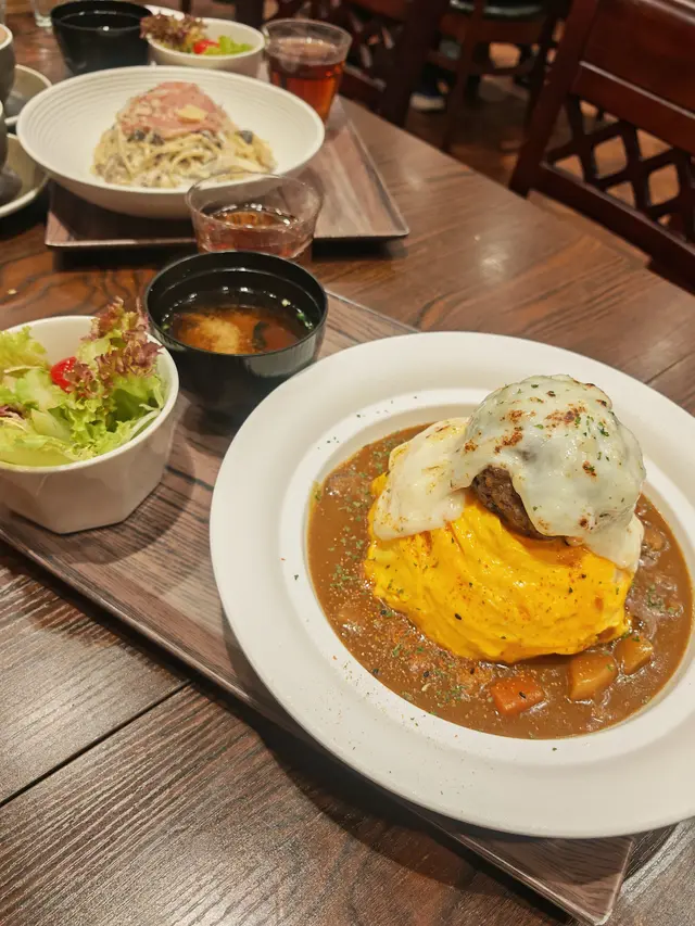 極上芝士牛肉漢堡蛋包飯 